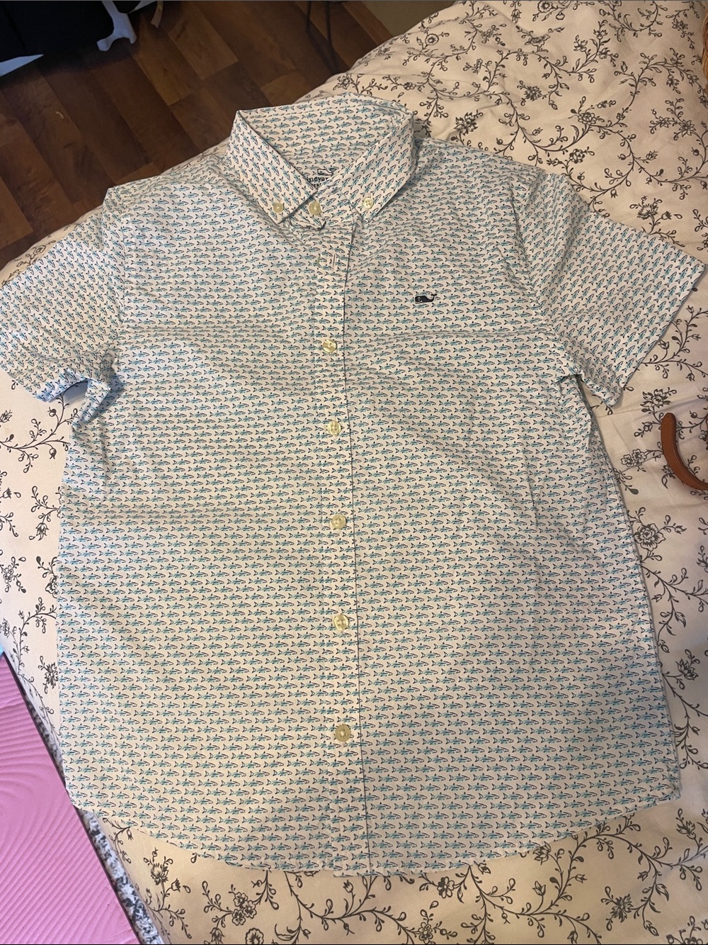 Vineyard Vines Short-Sleeve Button-Down with Light Blue Print boys 12 never worn